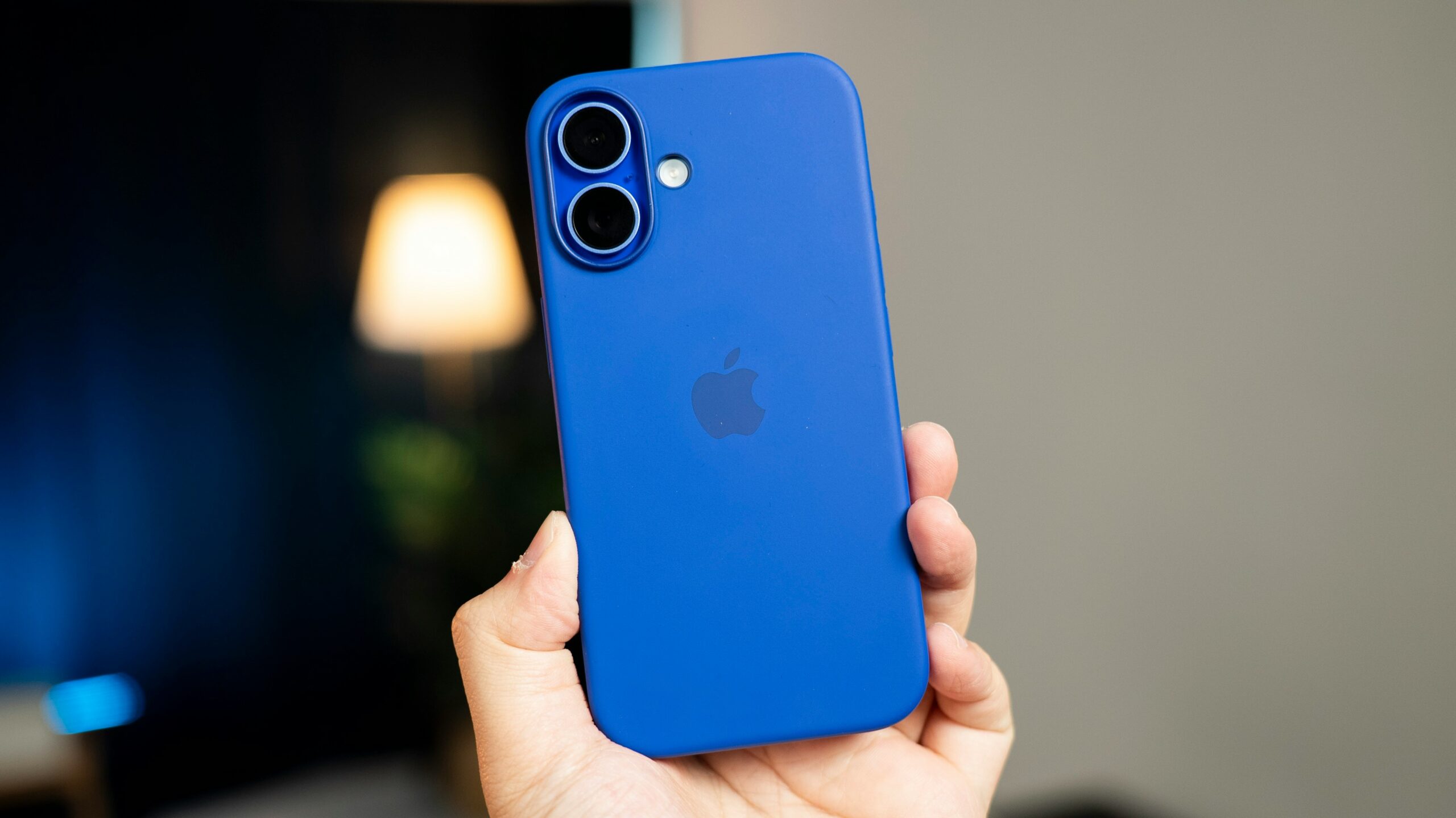 Protect Your New iPhone 16: Guide To Screen Protectors, Cases, and Camera Lens Covers